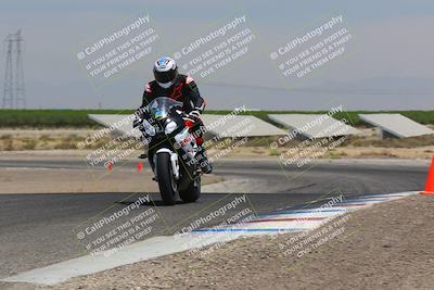 media/Jul-22-2022-TrackDaz (Fri) [[ca4971259a]]/Group B/130pm (Wheelie Bump)/